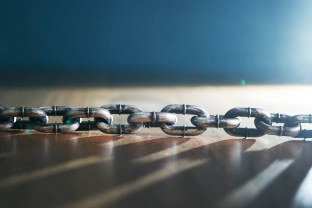 The Untapped Link Potential of Expert-Led Post-Mortems