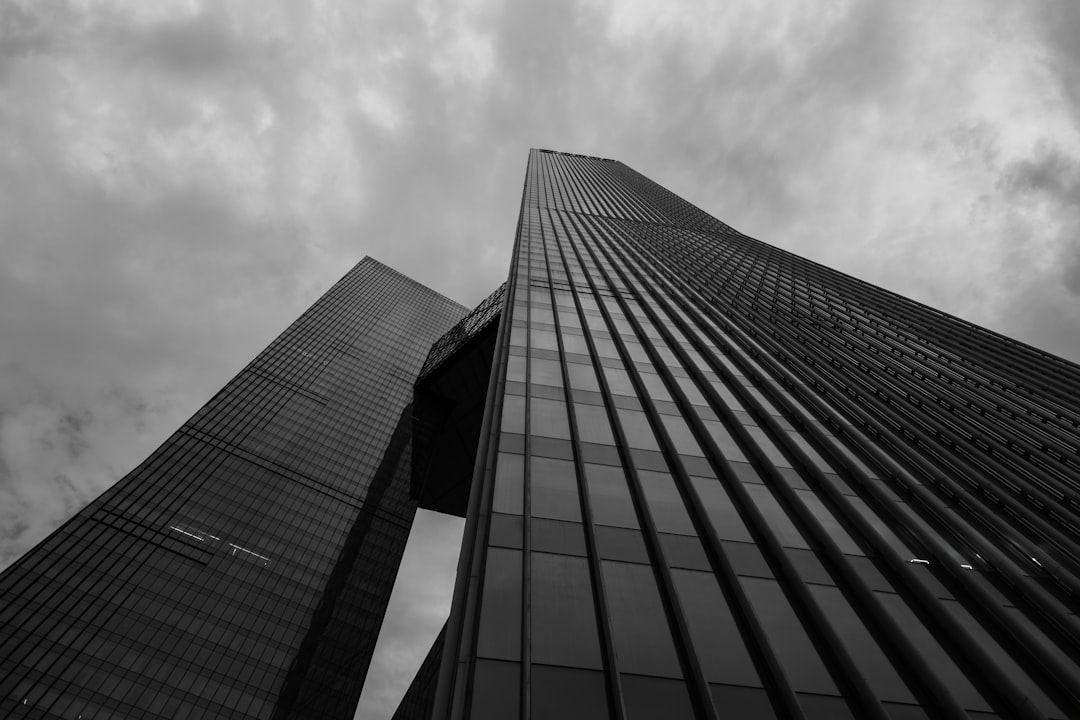 How E-E-A-T and Skyscraper Content Create Unbeatable SEO Synergy